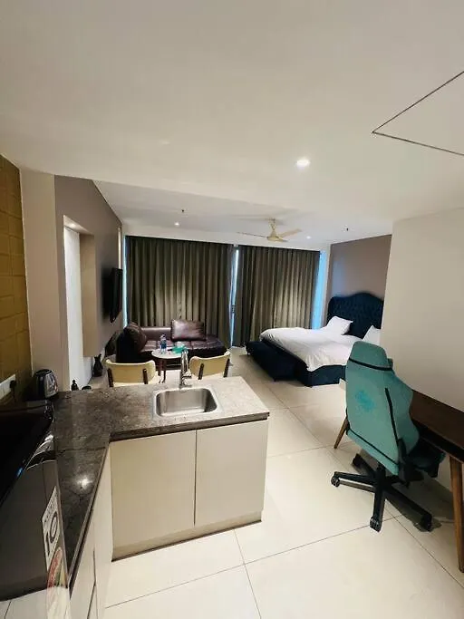 Luxury Studios Key 10 Gurgáon 0*,  India