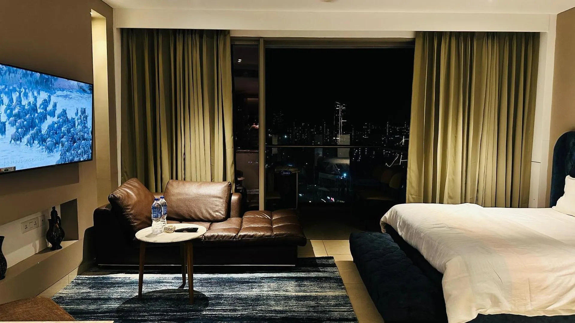 Luxury Studios Key 10 Gurgáon 0*,  India
