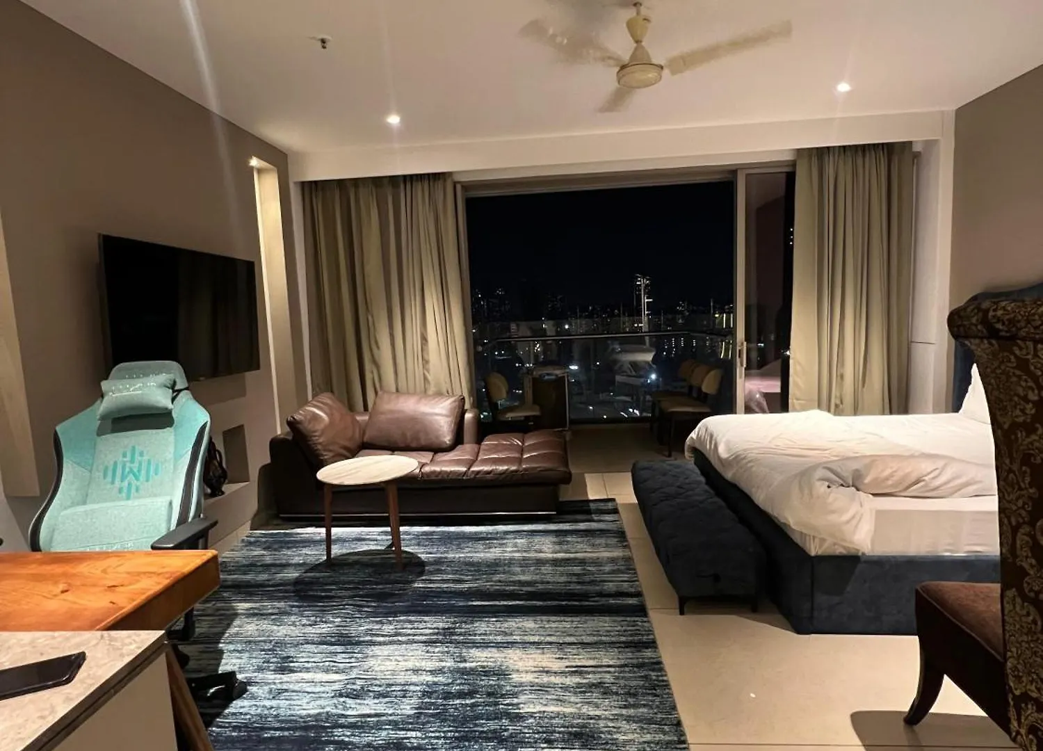 Luxury Studios Key 10 Gurgáon India